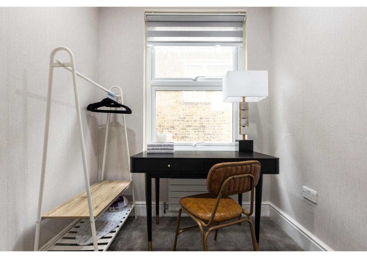 Apartamento Conveniently Situated - Luxuriously Furnished! Londres